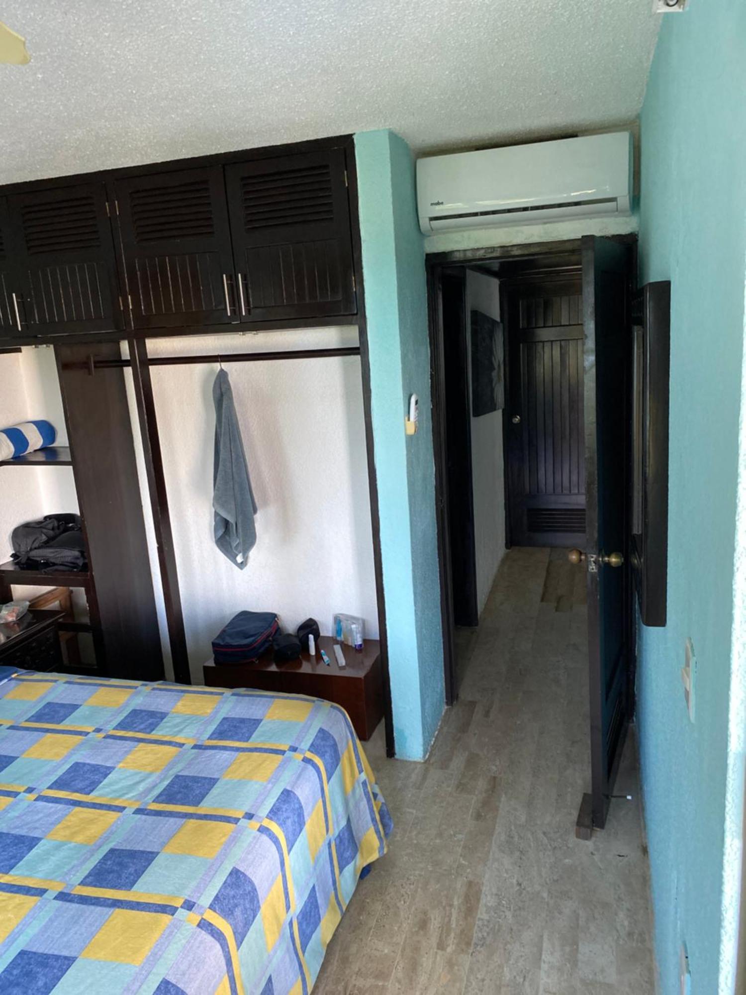 Front Beach Private Room With Shared Bathroom Cancún Eksteriør billede